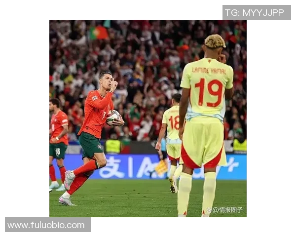 足球明星C罗在中国的影响力与球迷热情的深度探讨 足球明星C罗在中国的影响力与球迷热情的深度探讨