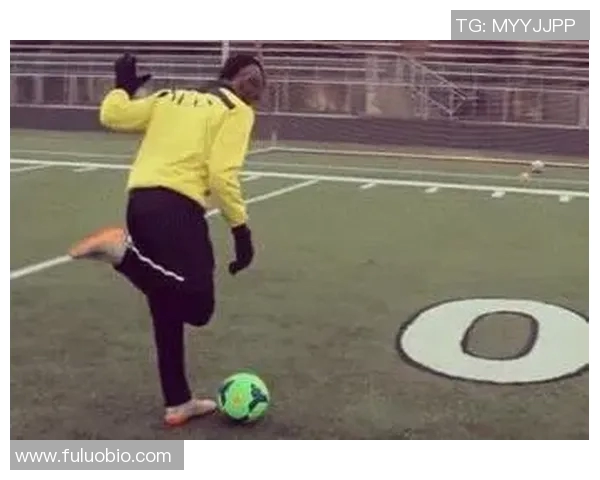 学足球明星射门技巧对男生的影响与提升效果分析 学足球明星射门技巧对男生的影响与提升效果分析